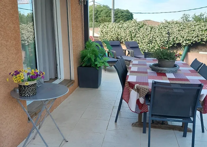 Charmante Confort,sans Vis A Vis Avec Piscine Вилла